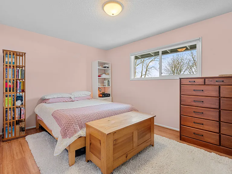 1025 SW Bertha Blvd #3 — Photo 17