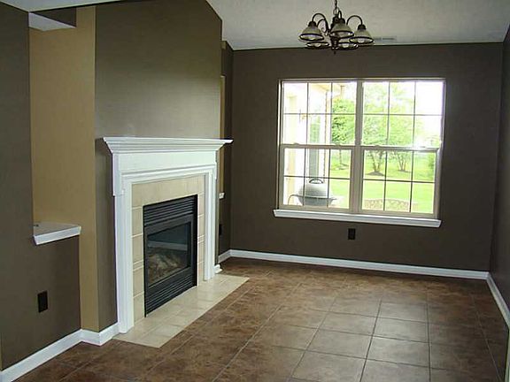 4th image of 10745 Oriole Ct