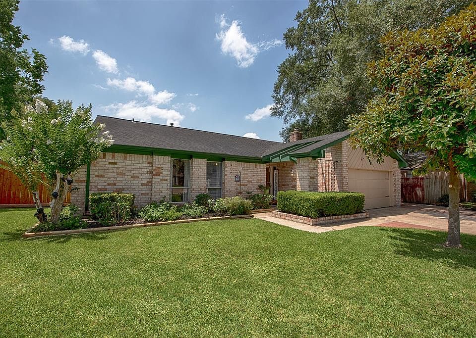 1st image of 15934 Dunmoor Dr