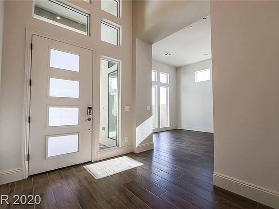 4th image of 10861 White Clay Dr