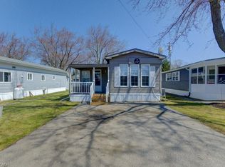 580 Beaver Creek Rd #185, Waterloo, ON N2J 3Z4