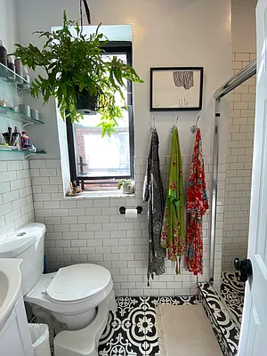 Rented by The Brokerage Group LLC | media 54