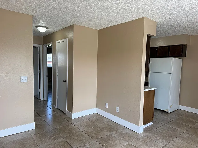 1248 W Sunset Dr — Photo 6