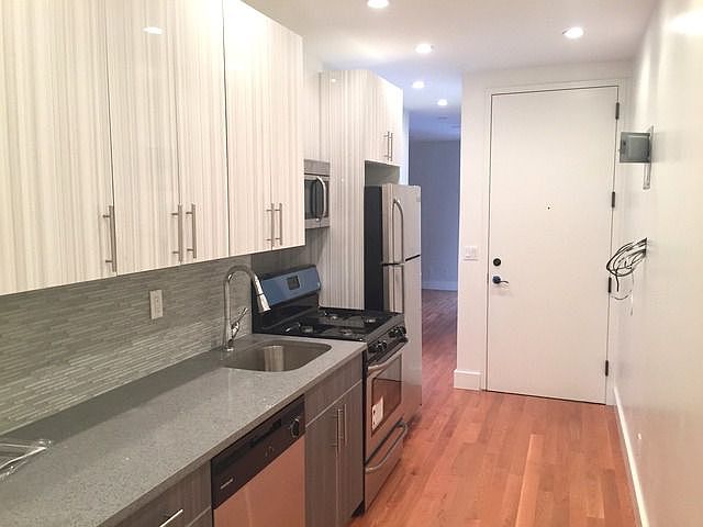 1st image of 375 Sumpter St APT 1R