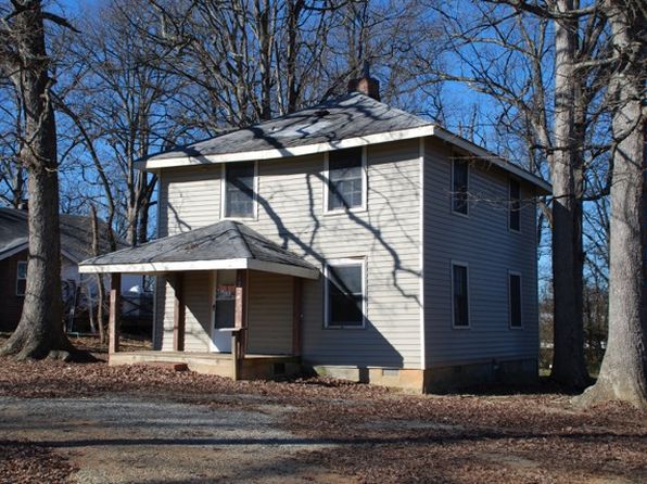 1224 Lincoln Dr