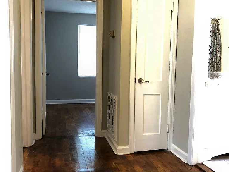 5715 Sanford Rd — Photo 8