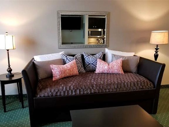 5th image of 3100 Parkway Blvd #744