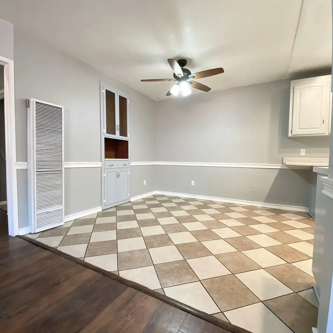 2037 Lime Avenue — Photo 4