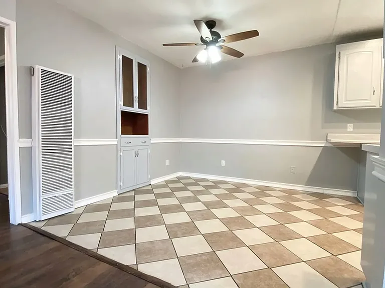 2037 N Lime Ave — Photo 4