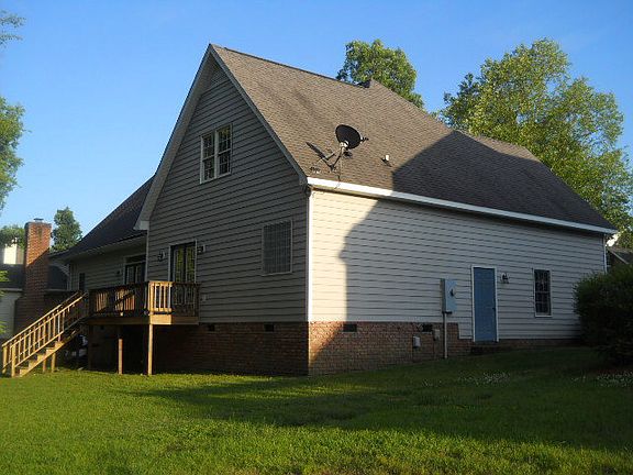 4th image of 804 Stoney Brook Dr