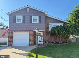 9319 Marsden St, Philadelphia, PA 19114