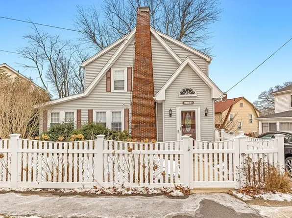 79 Piermont St, Quincy, MA 02170