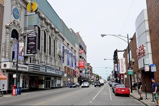 4th image of 662 W Diversey Pkwy