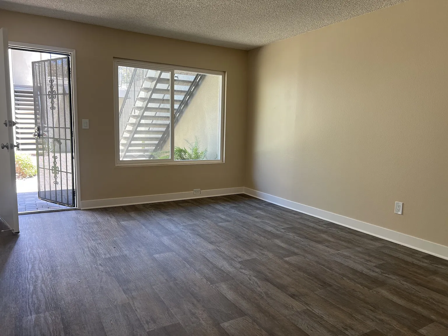 1 bed, 650 sqft, $2,295 — Photo 3
