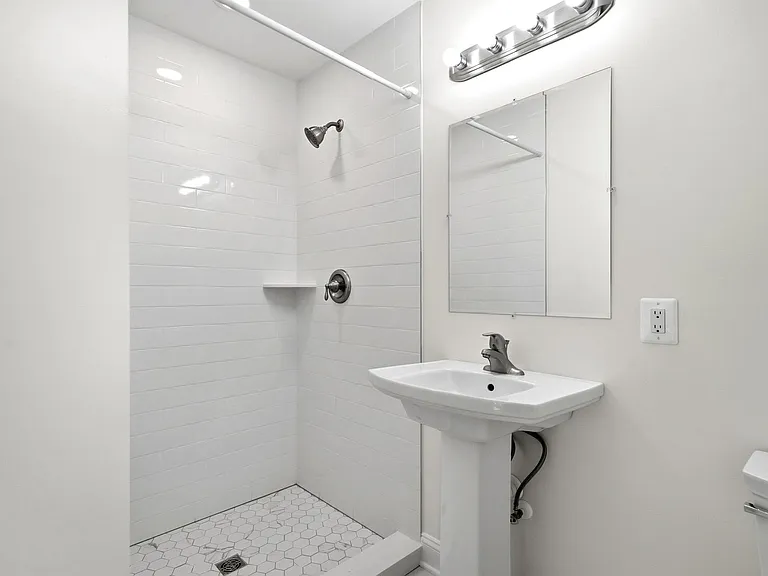 5116 Shore Dr — Photo 77