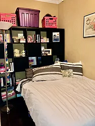 Rented by R New York