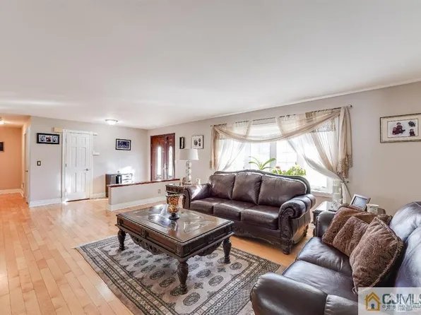 5 Starkin Road, East Brunswick, NJ 08850