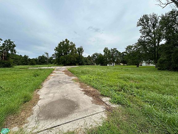 4th image of 295 Stapper St