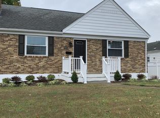 7511 Plainfield Rd, Cincinnati, OH 45236