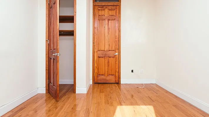 Rented by Nooklyn NYC LLC | media 12