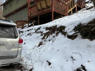 2873 Kanawha State Forest Dr, Charleston, WV 25314