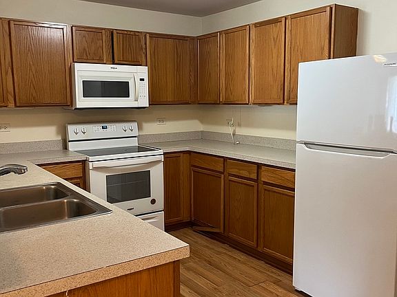 5th image of 903 Silverstone Dr #903