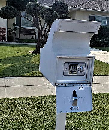 5th image of 3077 W Robinwood Ln