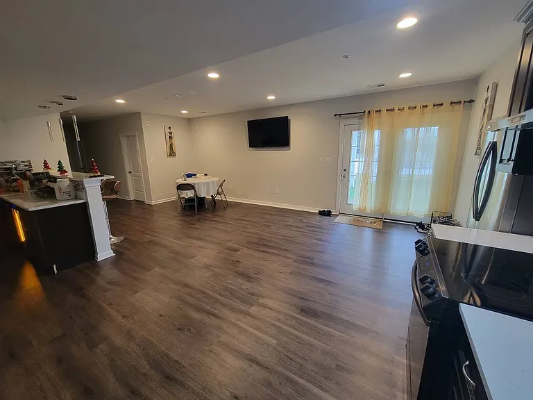 6012 Savannah Dr #2 — Photo 11
