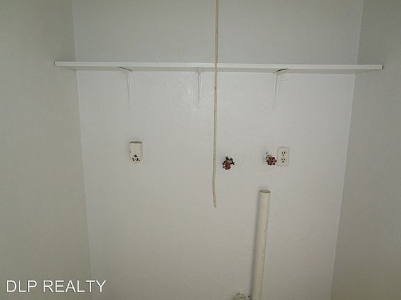 4th image of 1636 Espanola Ave