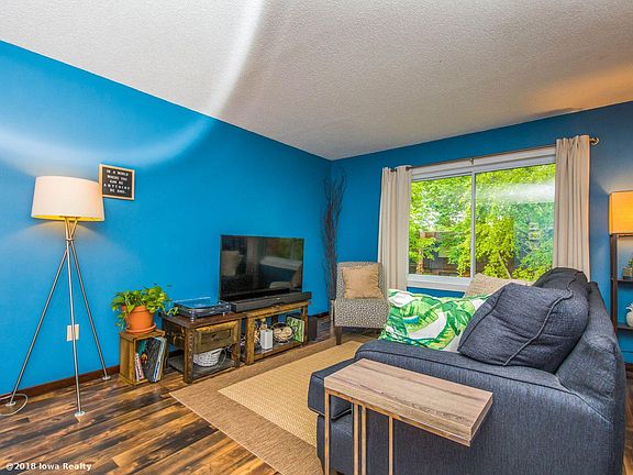 4th image of 4701 Woodland Ave Unit 3