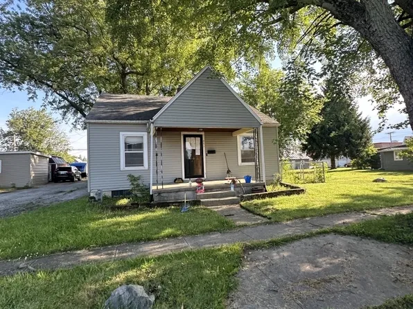 451 E Carl St, Winchester, IN 47394