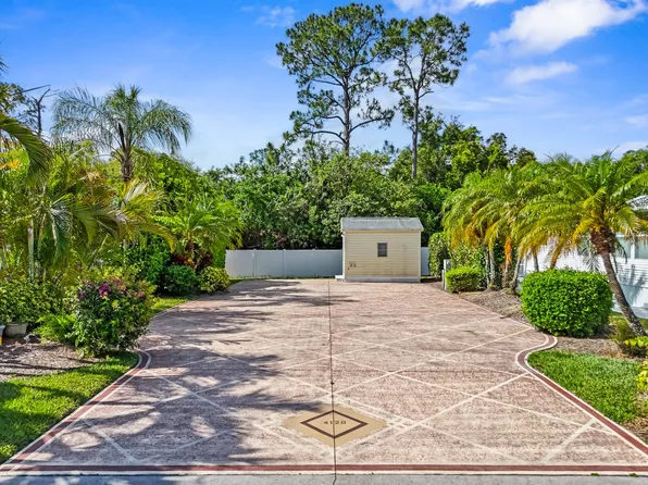 4120 Crystal Lake Dr #4120, Naples, FL 34120