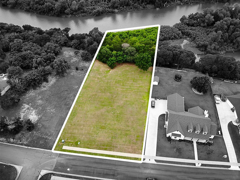 2nd image of 8312 Spicewood Springs Rd