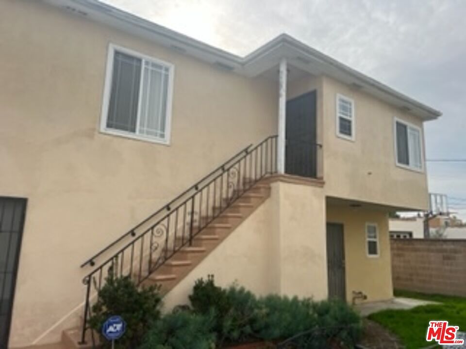 1st image of 3616 1/2 W 61st St