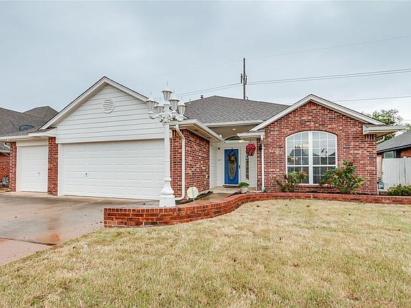 3rd image of 913 Renita Way