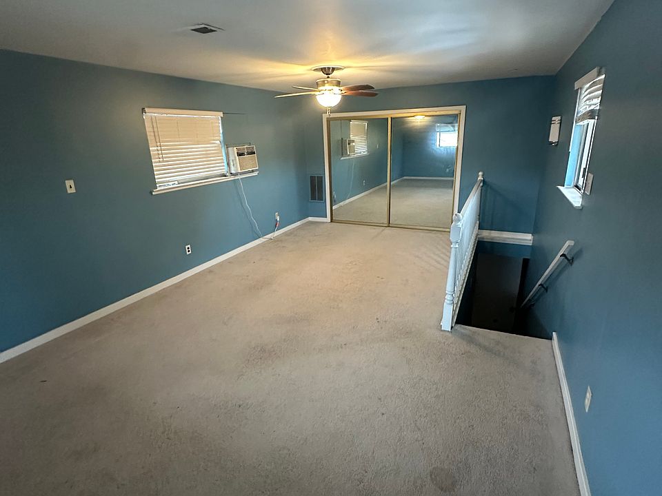 2nd image of 400 Stanford Ave