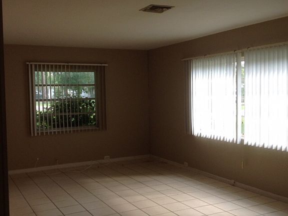 Corner living area