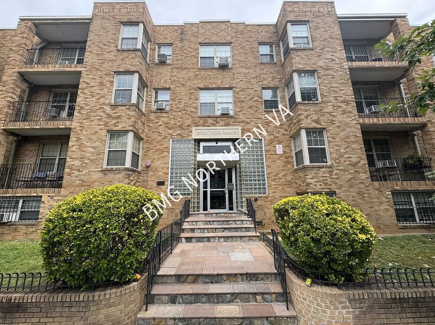 Charming 1 BR/1 BA Condo With Updated Kitchen In Petworth — Photo 1