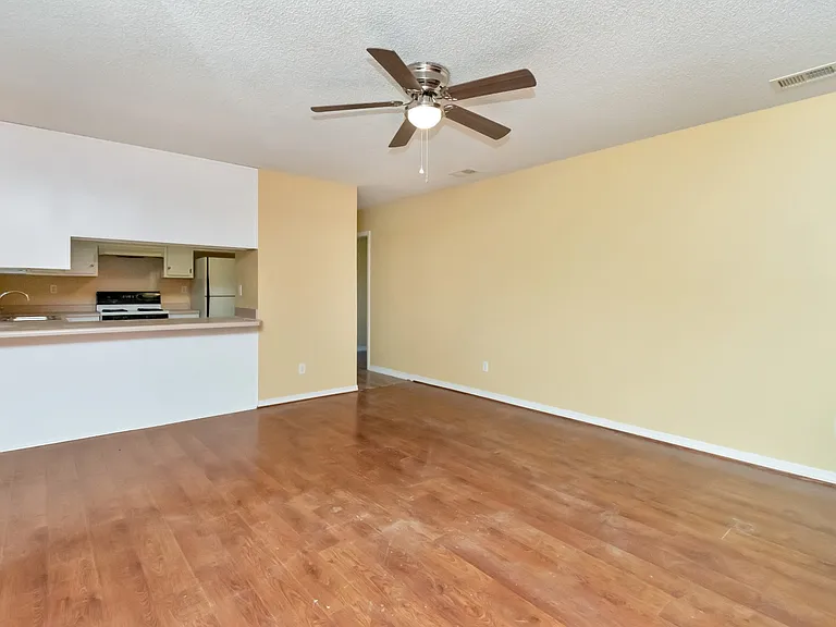 3057 Brookline Dr W — Photo 17