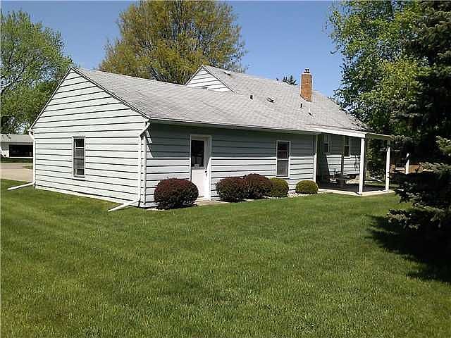 2nd image of 15735 Brook Rd