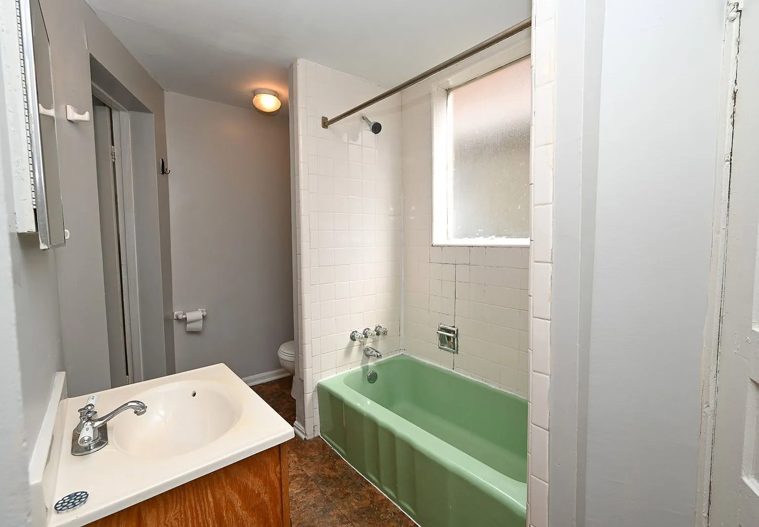 3 bed, 2.0 bath, $2,099 — Photo 2