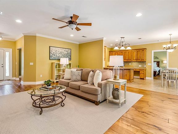 3rd image of 1625 Spalding Cir