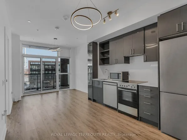 50 George Butchart Dr #326, Toronto, ON M3K 0C9