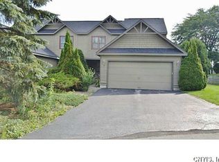 15 Old Farm Ln, Cazenovia, NY 13035