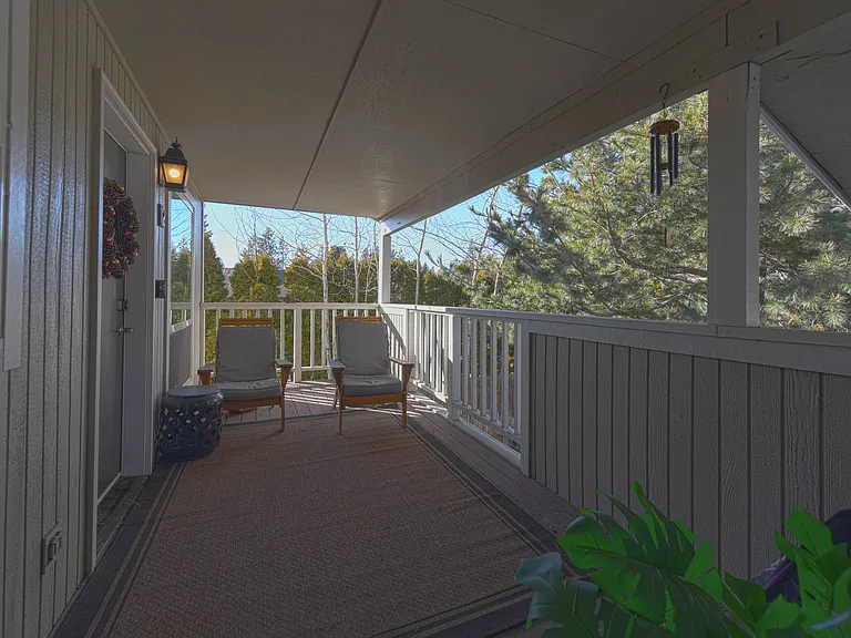 1439 NW Juniper St #12 — Photo 2