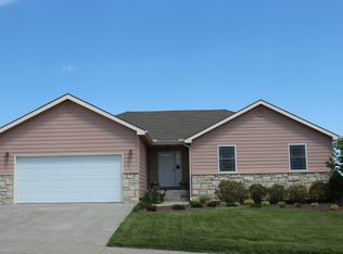 224 Highland Pointe Dr, Manhattan, KS 66503