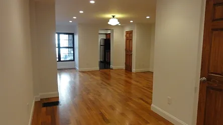 Rented by R New York