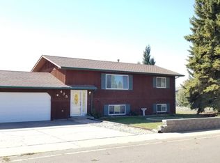 475 Ruby St, Dickinson, ND 58601