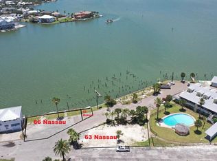 66 Nassau Dr, Rockport, TX 78382