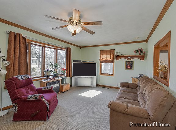 4th image of 1701 Oakwood Ave